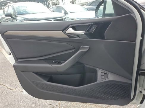 Used 2021 Volkswagen Jetta SEL Premium image 30