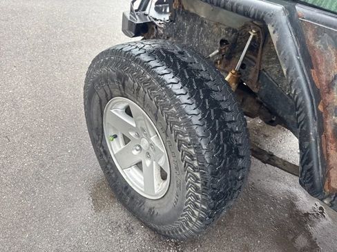 Used 1992 Jeep Wrangler Sahara image 17