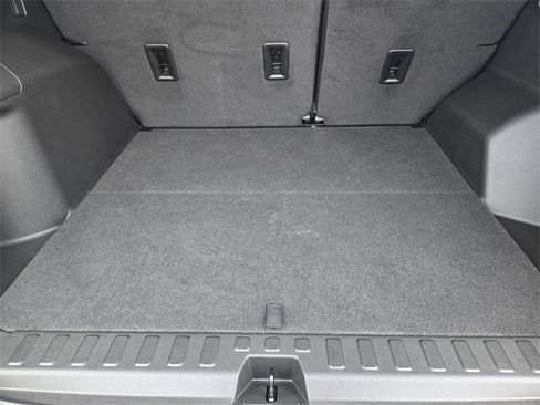 Certified 2023 Chevrolet Equinox LT image 31