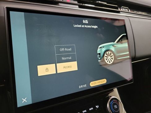 Used 2023 Land Rover Range Rover Sport SE Dynamic image 36