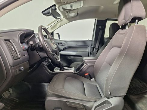 Used 2022 Chevrolet Colorado LT w/ Fleet Safety Package RWD image 10