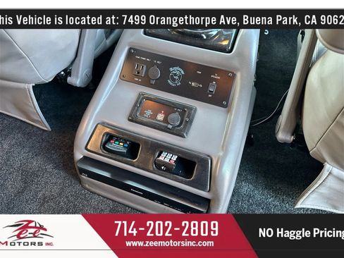 Used 2015 Chevrolet Express 2500 Extended Van 3D image 45