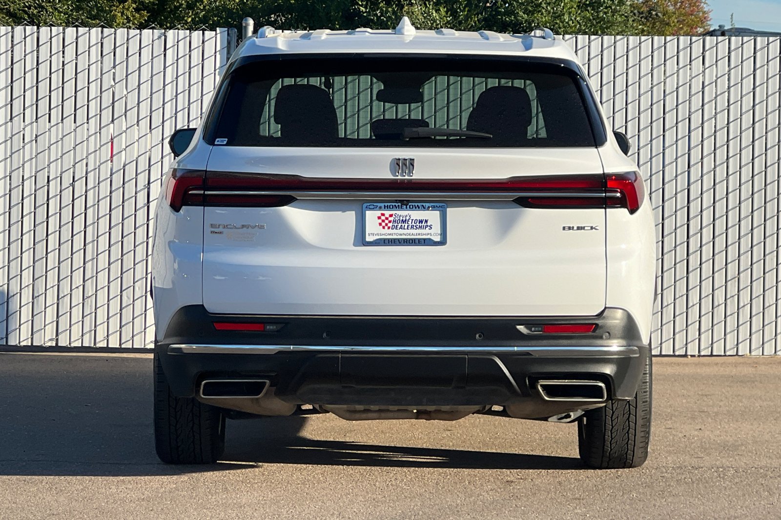Used 2025 Buick Enclave Preferred AWD/4WD image 5