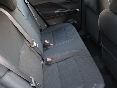 Used 2022 Nissan Kicks S image 15