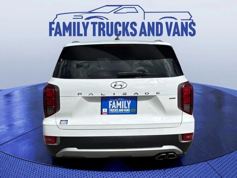 Used 2022 Hyundai Palisade SEL w/ Convenience Package AWD/4WD image 4