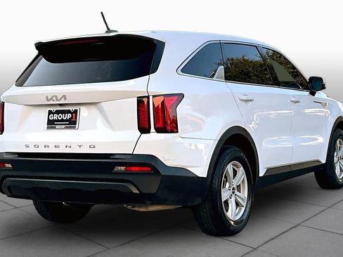 Used 2022 Kia Sorento LX FWD image 13
