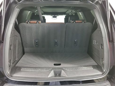 Used 2023 GMC Yukon Denali Ultimate AWD/4WD image 8