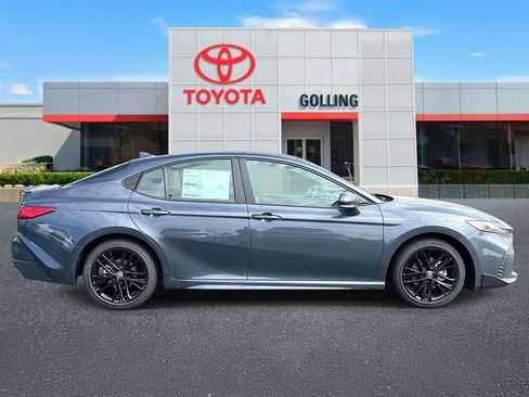 New 2026 Toyota Camry SE FWD image 2