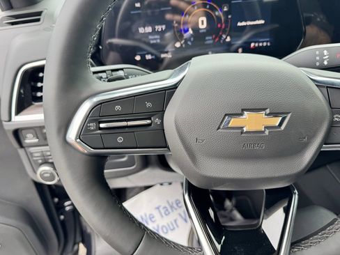 New 2025 Chevrolet Suburban Premier image 24