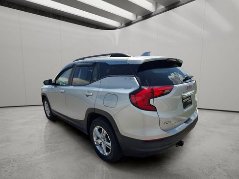 Used 2021 GMC Terrain SLE w/ Driver Convenience Package FWD image 3