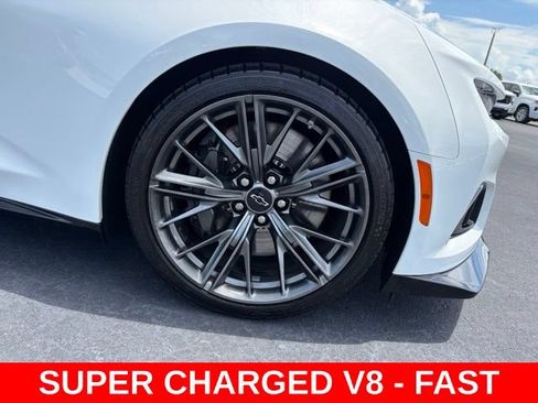 Used 2022 Chevrolet Camaro ZL1 RWD image 8