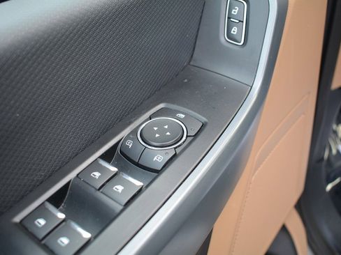 Used 2022 Ford F150 XLT image 8