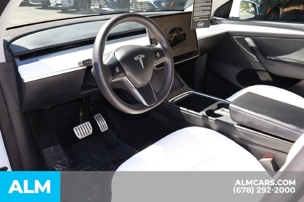 Used 2023 Tesla Model Y Performance AWD/4WD image 9