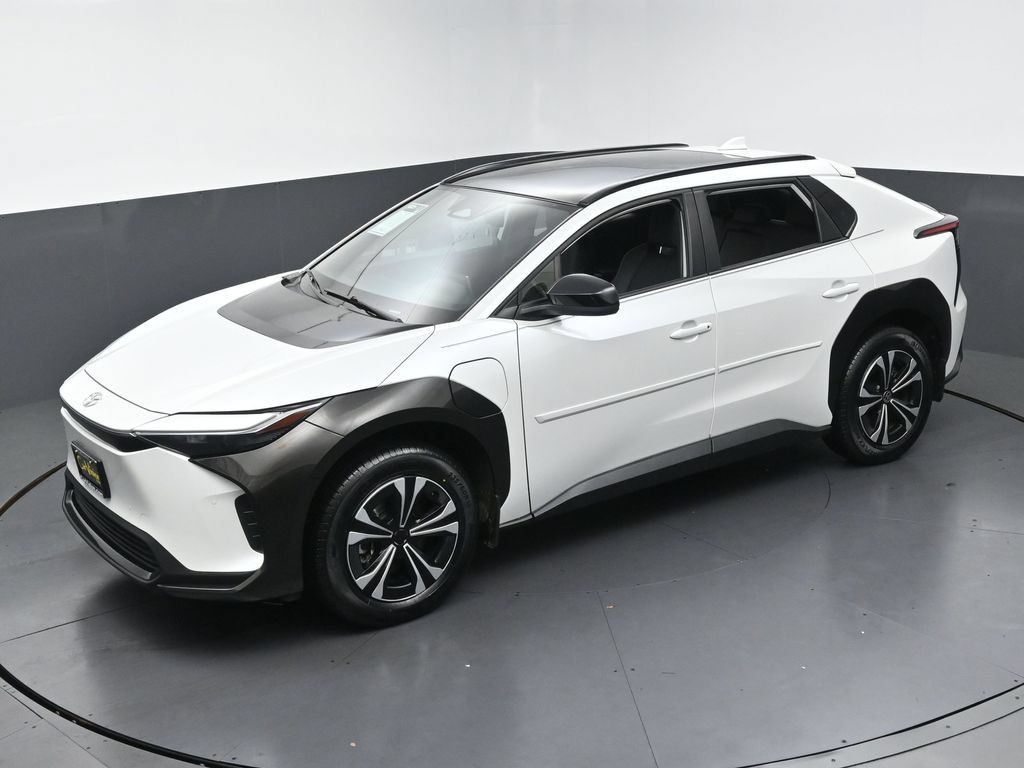 Used 2023 Toyota bZ4X AWD image 41