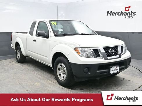 Used 2019 Nissan Frontier S image 1