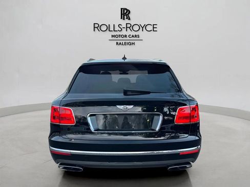 Used 2017 Bentley Bentayga image 6