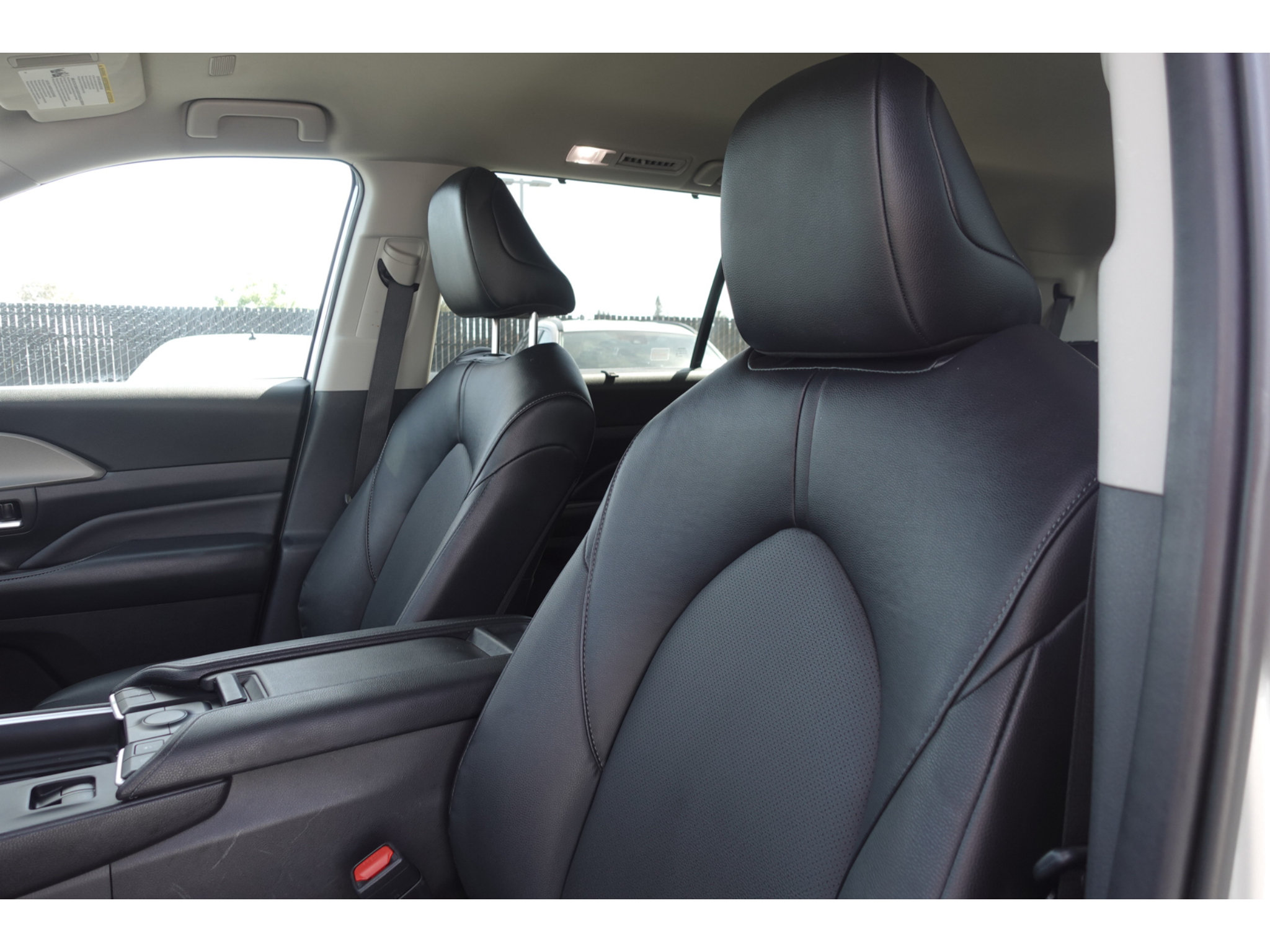 Certified 2025 Toyota Grand Highlander AWD image 10