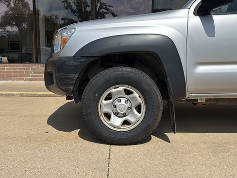 Used 2012 Toyota Tacoma 4x4 Regular Cab image 19