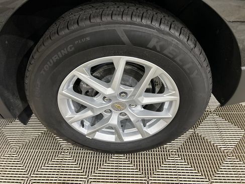 Used 2024 Chevrolet Equinox LT FWD image 10