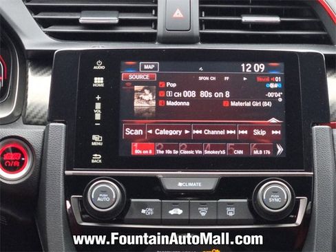 Used 2018 Honda Civic Type R image 11