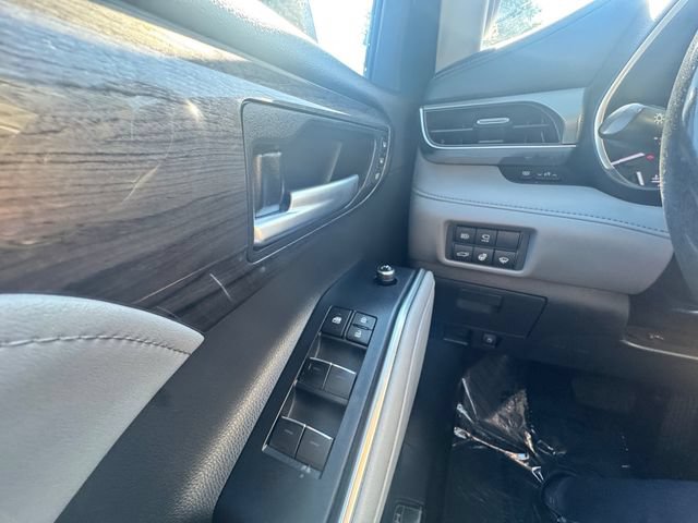 Used 2020 Toyota Highlander Platinum FWD image 21