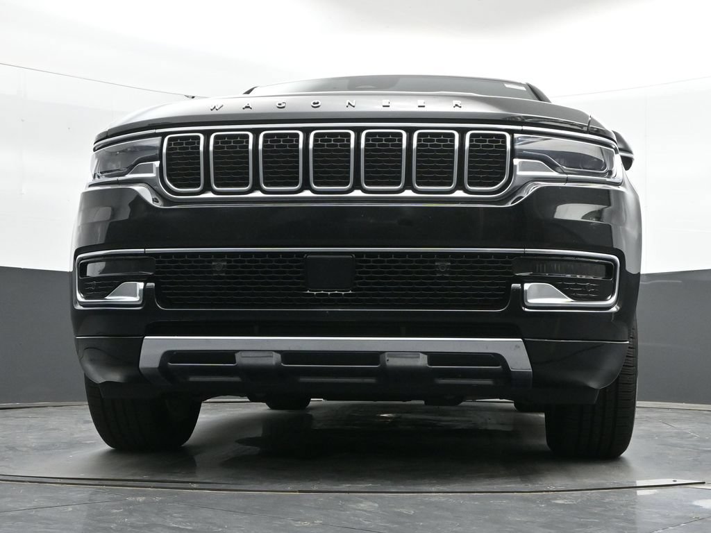 Used 2024 Jeep Wagoneer Series III AWD/4WD image 47