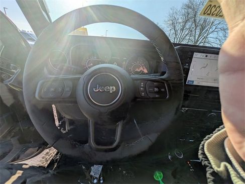 New 2026 Jeep Gladiator Mojave image 15