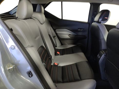Used 2023 Nissan Kicks SR w/ SR Premium Package FWD image 19