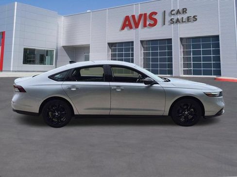 Used 2025 Honda Accord SE image 5