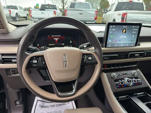 Used 2022 Lincoln Aviator Reserve w/ Equipment Group 201A image 9