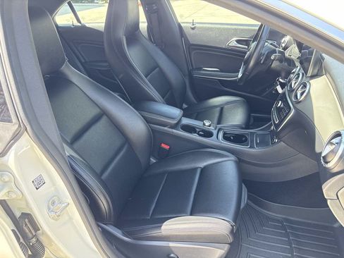 Used 2018 Mercedes-Benz CLA 250 image 16
