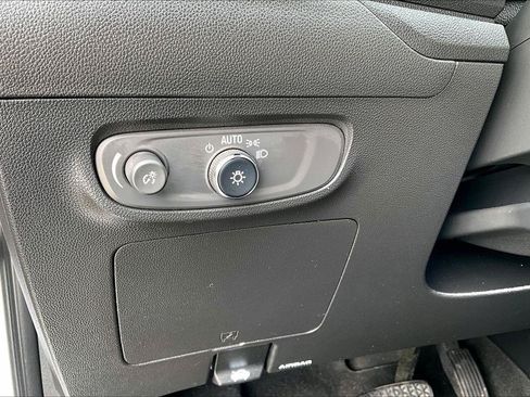 Used 2024 Buick Encore GX Preferred FWD image 16