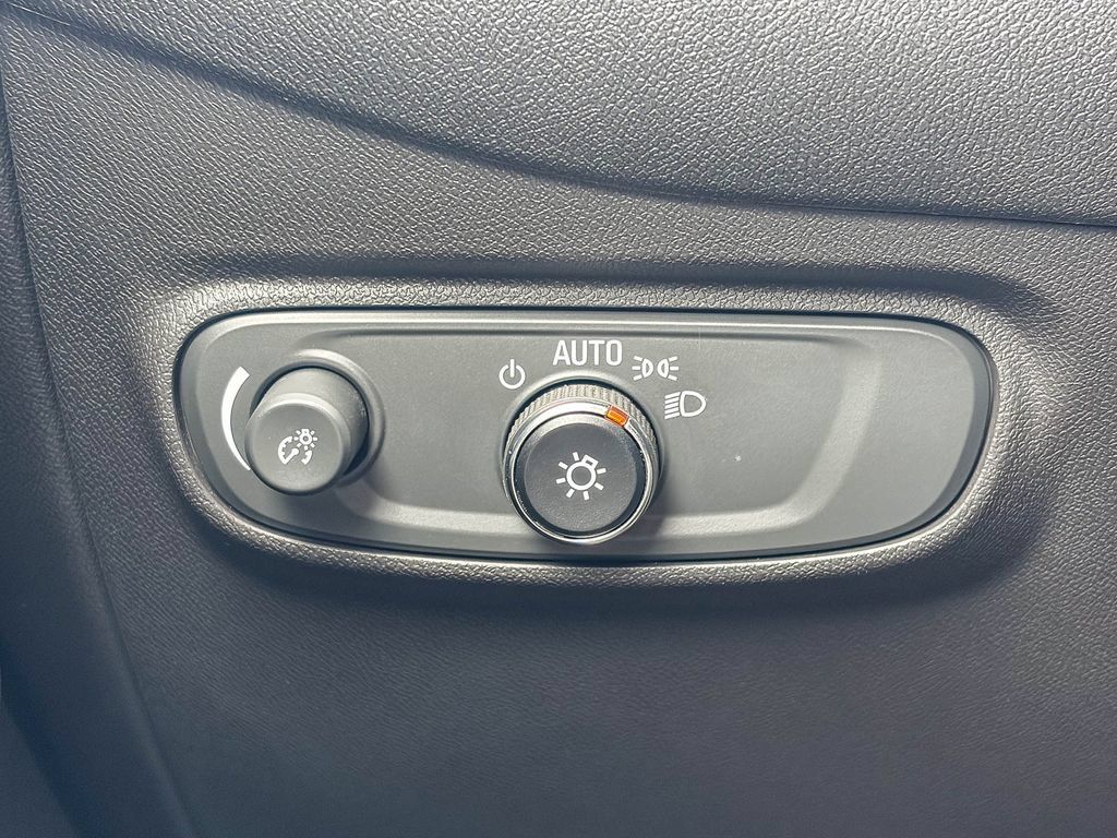 Used 2024 Chevrolet Equinox LT AWD/4WD image 44