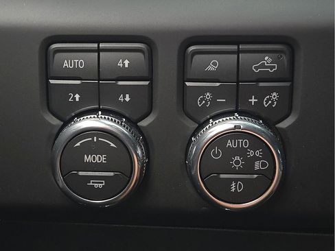 Used 2026 GMC Sierra 1500 AT4 w/ AT4 Premium Package AWD/4WD image 17