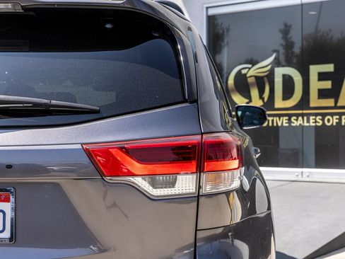 Used 2019 Toyota Highlander Limited AWD/4WD image 14