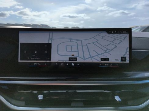 Used 2024 BMW X5 sDrive40i w/ M Sport Package RWD image 13