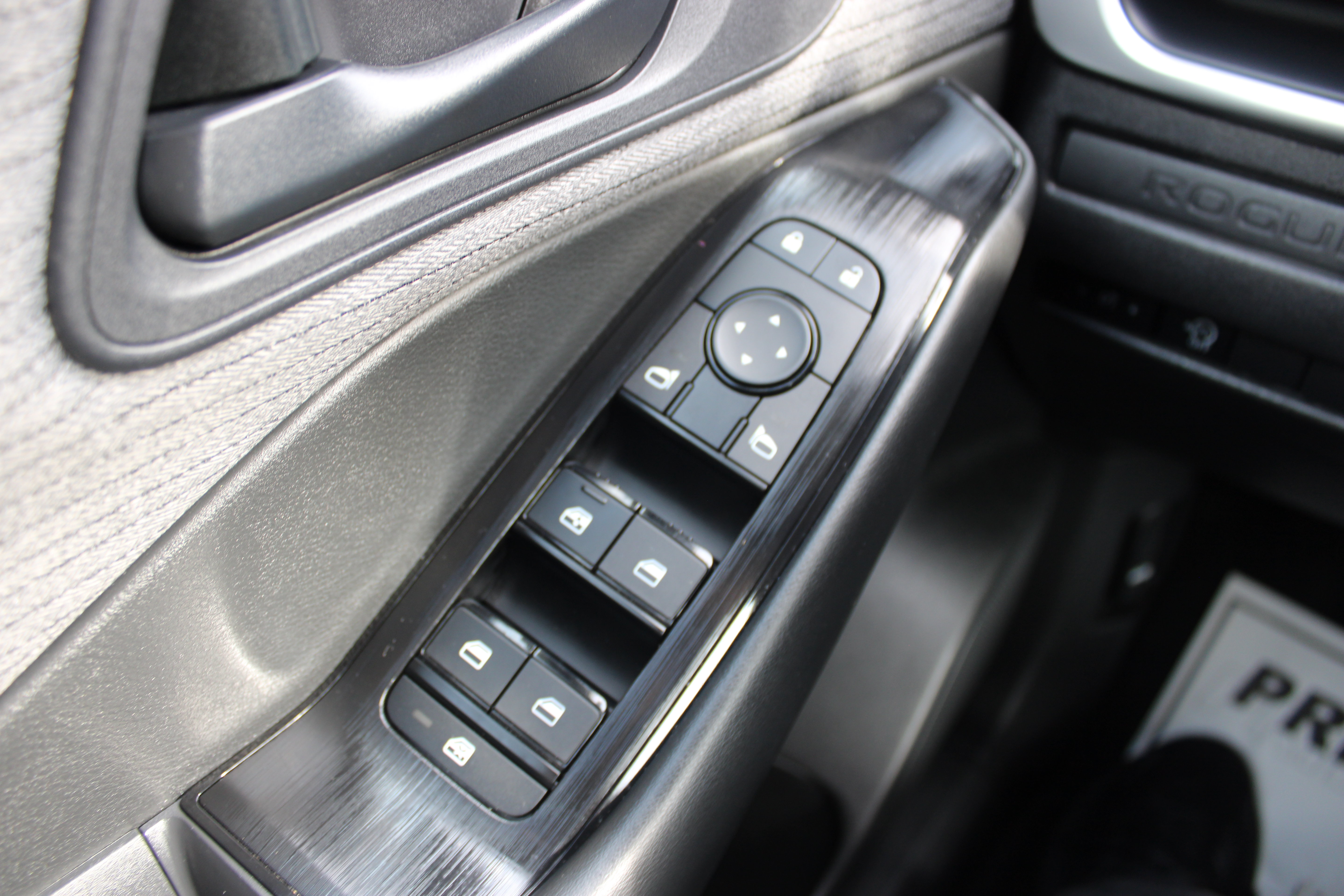 Certified 2023 Nissan Rogue S AWD/4WD image 29