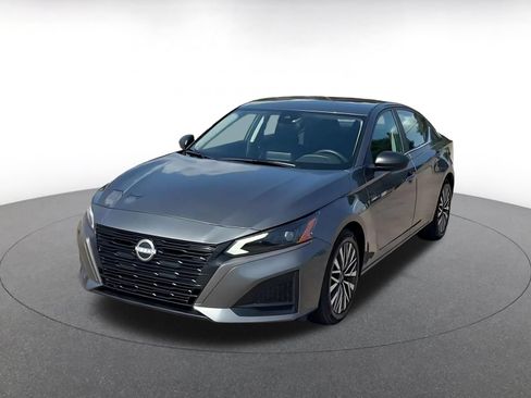 Used 2026 Nissan Altima 2.5 SV FWD image 5