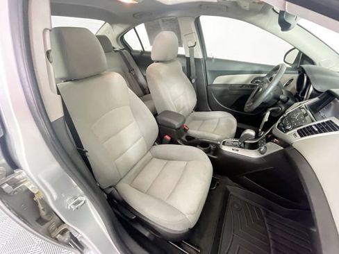Used 2015 Chevrolet Cruze LT w/ Sun And Sound Package FWD image 29