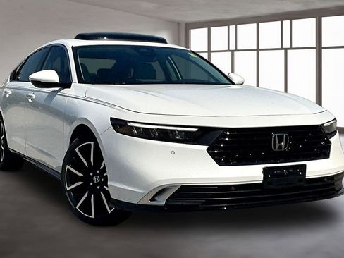 Certified 2025 Honda Accord Touring image 3