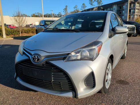 Used 2017 Toyota Yaris L w/ Carpet Mat Package image 2