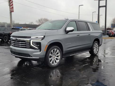 New 2026 Chevrolet Suburban Premier image 4
