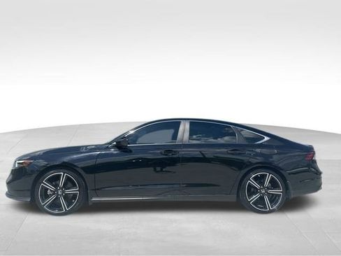 Used 2024 Honda Accord Sport image 2