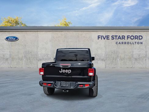 Used 2020 Jeep Gladiator Rubicon image 2