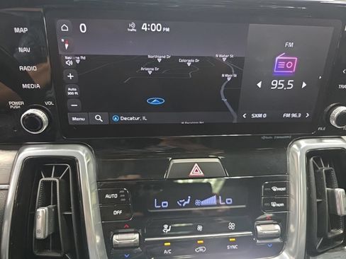 Used 2022 Kia Sorento SX FWD image 24