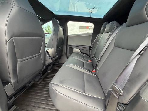 Used 2024 Tesla Cybertruck AWD Crew Cab image 18