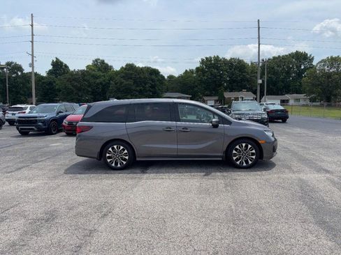 Used 2026 Honda Odyssey Elite image 6