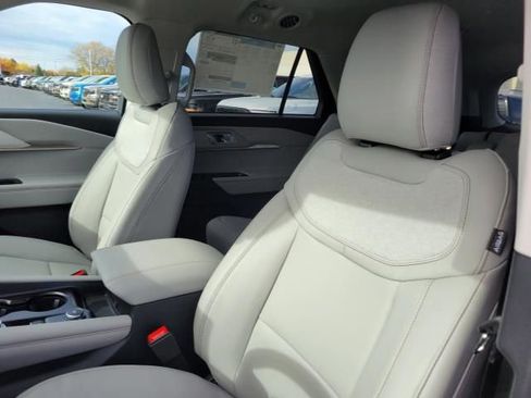 New 2026 Ford Explorer Active image 25