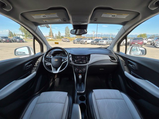 Used 2022 Chevrolet Trax LT w/ LT Convenience Package AWD/4WD image 13