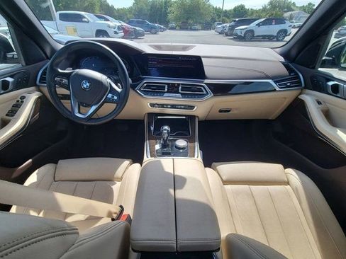 Used 2019 BMW X5 xDrive40i w/ Executive Package image 2